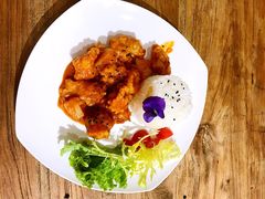 红烩鱼块时蔬饭-威克特披萨汉堡