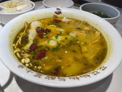 酸菜小鱼-渝是乎川渝小炒(新世界百货望京店)