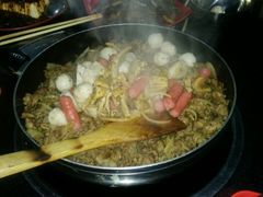 墨鱼丸，肠&nbsp;肥牛锅底，板筋-鼎宏干锅牛肉(富城时代店)