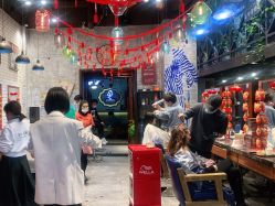 点击看大图 -T.1 hair salon烫染接发