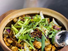 -胡须佬鸡煲四季火锅店(石厦西村直营店)