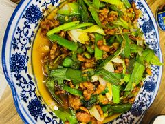 蒜苗炒肉-冬哥川菜馆(十梓街店)