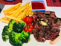 -WOLFGANG PUCK KITCHEN & BAR(迪士尼小镇店)