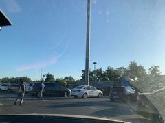 -辽河服务区-停车场