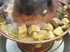 传统浑锅-一口猪海鲜浑锅·东北家常菜