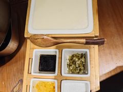 -房县土本味土鸡汤特色餐厅(沌口店)