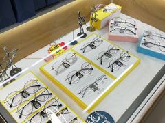 -视野联行眼镜·蔡司·控优点授权(长白万象汇店)