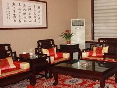-鲁班小馆(政四街店)