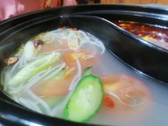 鸳鸯锅-签尚佰味小郡肝串串香火锅(朝阳路店)