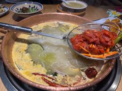 -洱火云南酸菜牛肉火锅(石景山当代商城店)