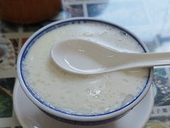 -周大娘牛乳(旧寨古村总店)