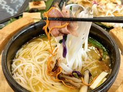 -桥香园过桥米线(国贸店)