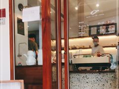 -Line 咖啡(石厦花园店)