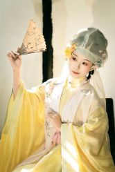 -两间半汉服工作室(平江路店)