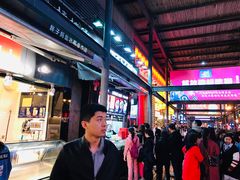 -八一好吃街·高品美食广场