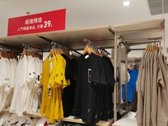 -优衣库(上海金桥国际商业广场店)