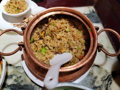铜锅牛肝菌土豆炒饭-蔼若春.传承三十年云南菜(金碧公园店)