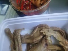 -周老三跷脚牛肉·全牛火锅(非遗传承店)