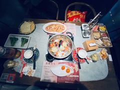 -尚尚仙·酸汤猪手·猪肚鸡火锅(华联万柳购物中心店)