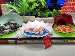 -四囍码头海鲜烧烤自助火锅(外滩南京东路悦荟广场店)