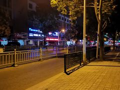 -八佰伴(人民中路店)