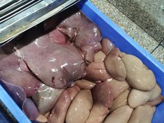 -标记美食新鲜猪杂(兴南大道店)