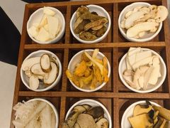 -天宜隆蘑菇宴火锅(石景山旗舰店)