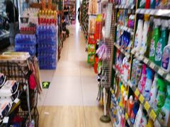 -绿叶子超市(公园大道店)