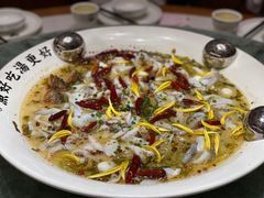 -江渔儿酸菜鱼·拔草餐厅(虎门君乐汇店)