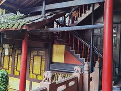 -峨眉山报国寺