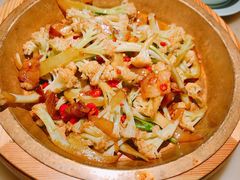 -佬麻雀·新湘菜(珠海金发购物中心店)