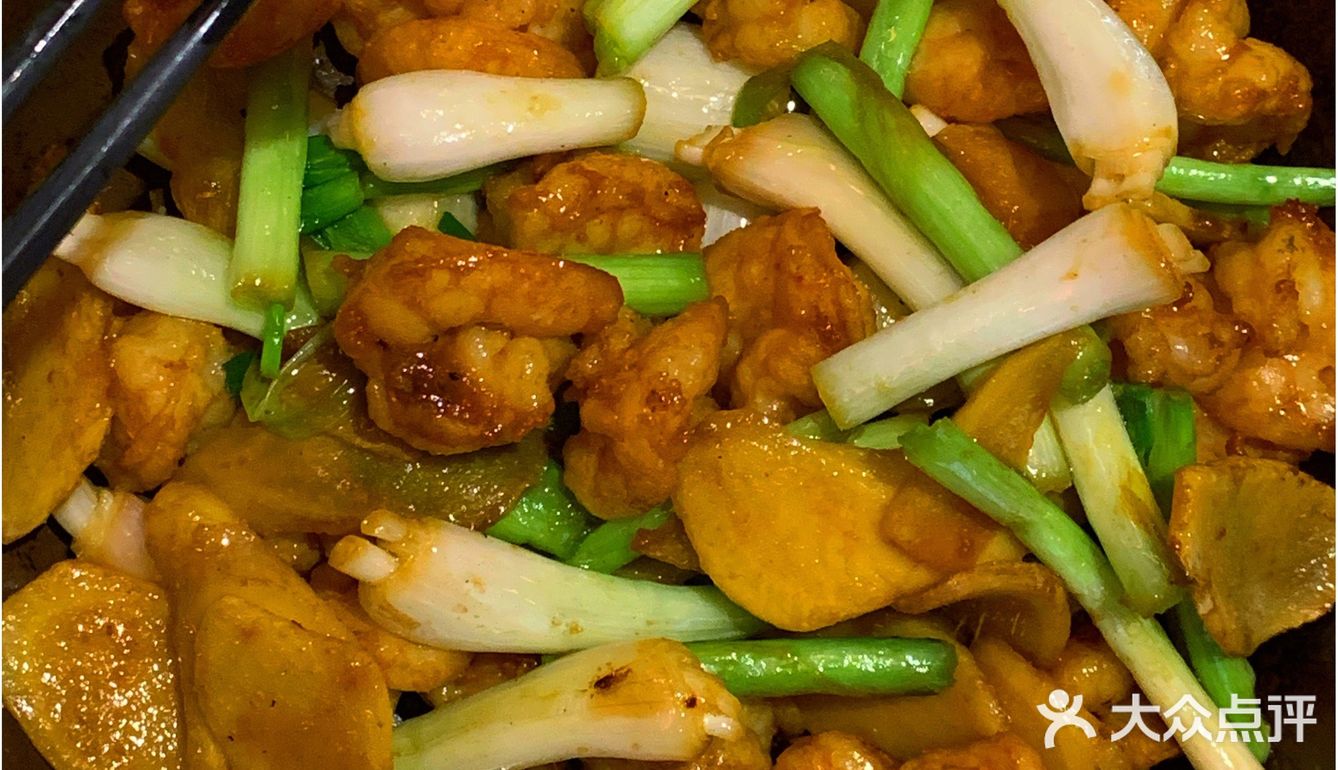 撚手特色粤菜强劲火候啫啫煲丨专门店喳喳煲