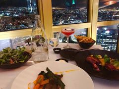 -悉尼塔旋转餐厅