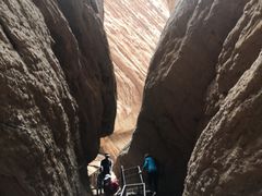 -天山神秘大峡谷