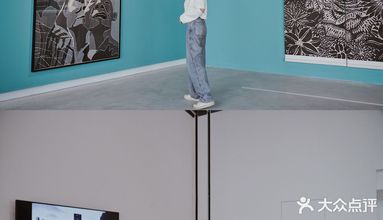 南京看展🤳漫步云端在52层的空中美术馆