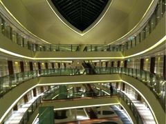 -上海滴水湖皇冠假日酒店