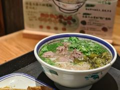 -云阿蛮云南生烫牛肉米线(奉贤路店)