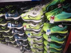 -迪卡侬(高新万达店)