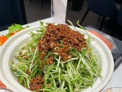 豌豆苗-张大师鸭爪爪特色干锅(南湖店)