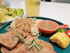 -丽莎沙拉轻食餐厅(国贸店)