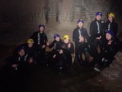 -怀托摩萤火虫洞