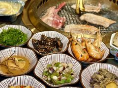 -铭牛烧肉·和牛海鲜自助(高新月牙湖店)