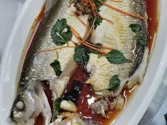 -丹水桥地锅鱼·翘嘴鲌·地方特色全鱼宴(丹江口大坝店)