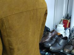 猪皮皮衣清洗护理-京伟修鞋洗鞋奢侈品皮具护理店