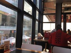 靠窗位-大鼓米线(静安吴江DM店)