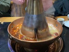 -果松木炭酸菜铜火锅·外婆参鸡汤