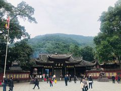 -峨眉山报国寺
