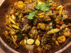 -虾弄弄海派小龙虾·牛羊蝎子火锅