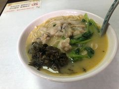 招牌黄鱼面-明呈黄鱼面馆(斜土路店)