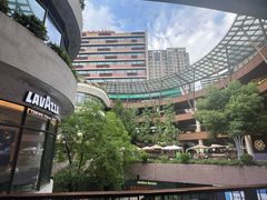 -瑞虹新天地月亮湾